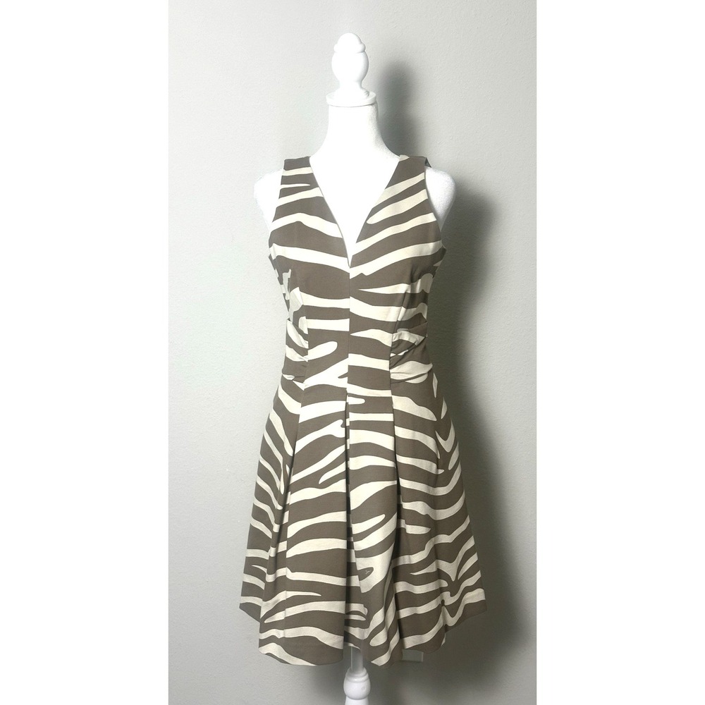 Banana Republic Issa London Dress Size 8P Brown Zebra Print Fit & Flare V-Neck
